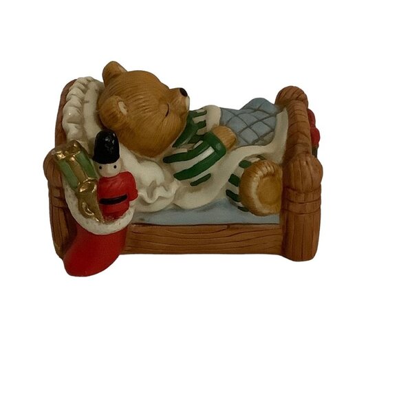 Vtg Home Interiors and Gifts "Visions of Sugarplums" Sleeping Bear Figurine 3" - Picture 2 of 5